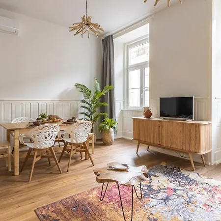 Apartment Plum Guide - Springtown